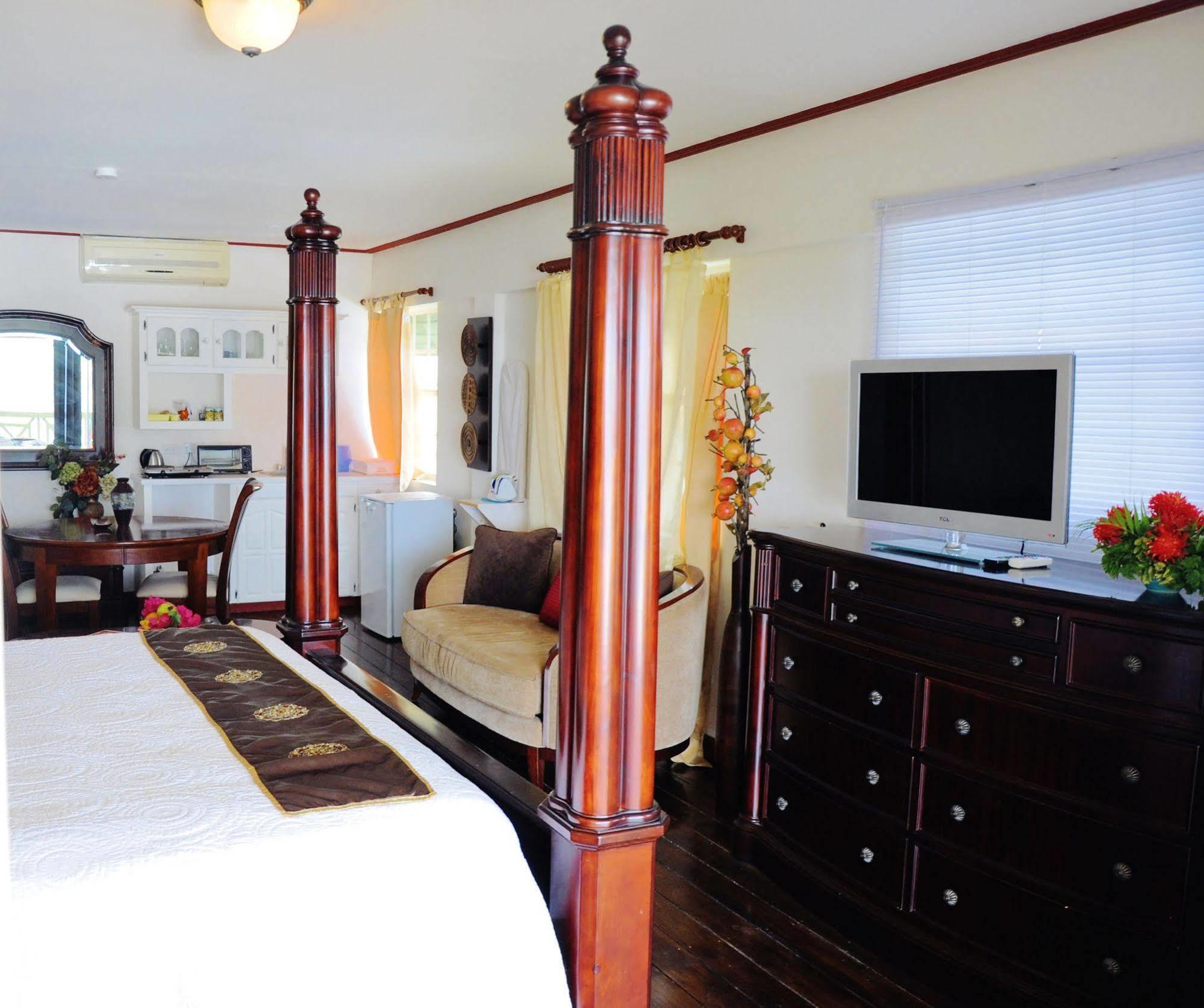 Beachcombers Hotel Saint Vincent المظهر الخارجي الصورة